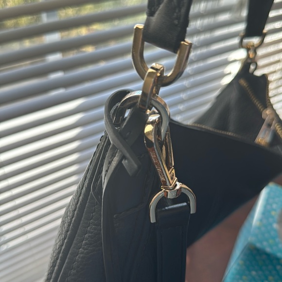 SOLD! Michael Kors Cresent Bag - Picture 5 of 5